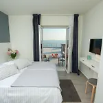 Seaside Luxury Lejlighed