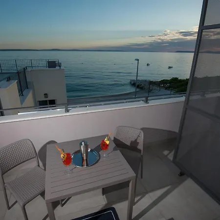 Seaside Luxury *
