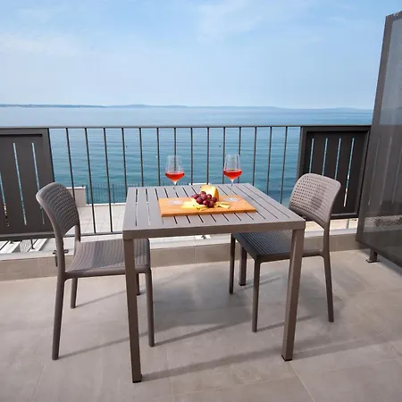 Apartment Seaside Luxury