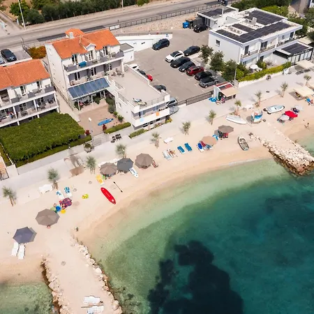 Seaside Luxury Apartment