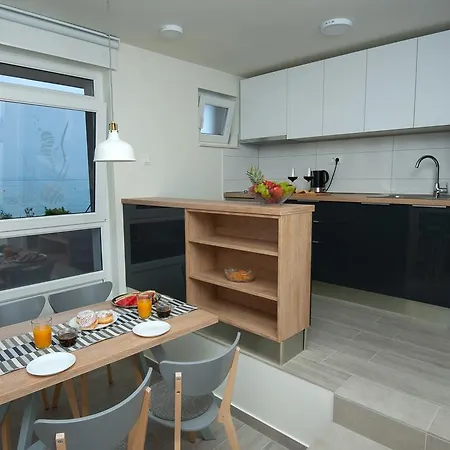 Seaside Luxury Apartment Podstrana