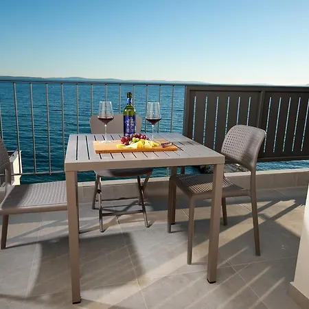 Apartment Seaside Luxury Podstrana