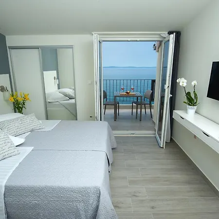Seaside Luxury *
