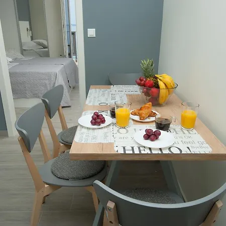 Seaside Luxury Apartment
