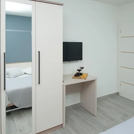 Apartment Seaside Luxury Podstrana