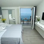 Seaside Luxury *