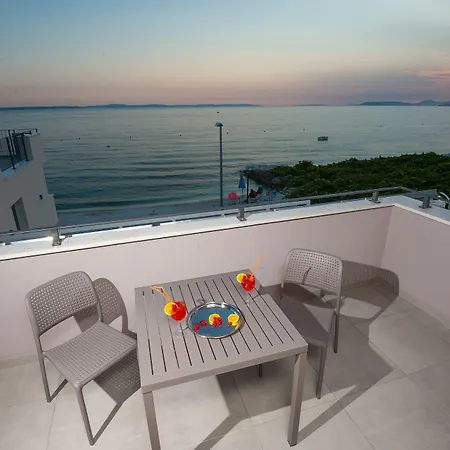 Seaside Luxury *