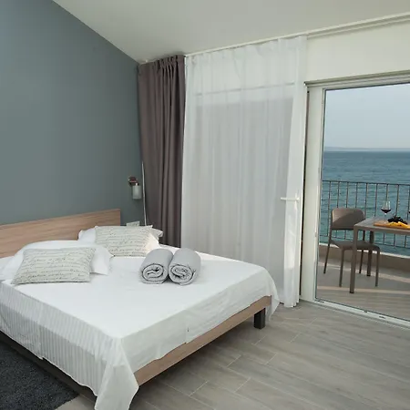 Seaside Luxury * ポドストラナ