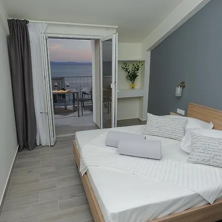 Апартаменты Seaside Luxury *
