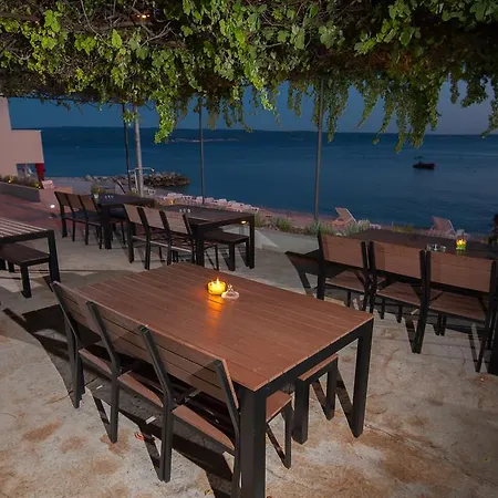 Seaside Luxury *